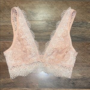 Victoria’s Secret Lace Bralette in Soft Pink Beige Size Small